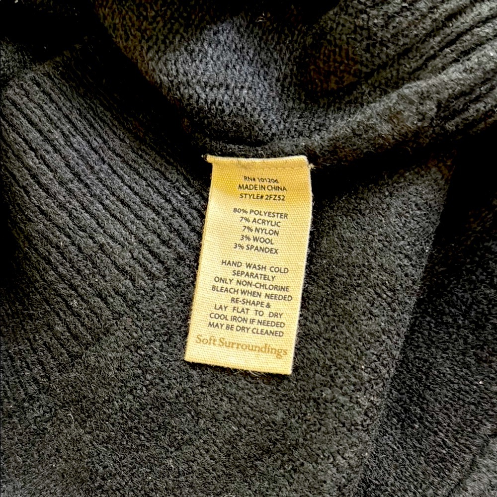 Soft Surroundings NWT Black V-Neck Sweater with Relaxed Fit - Picture 4 of 5